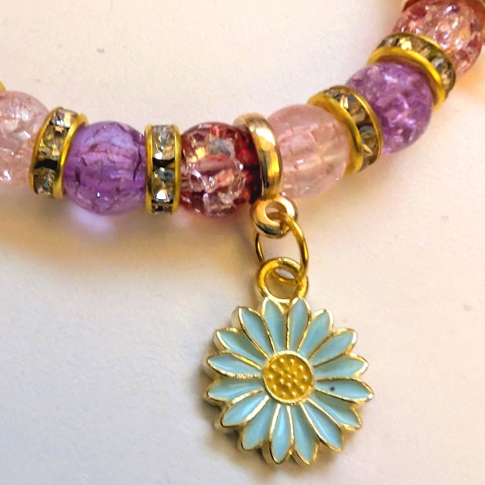 Handmade Glass Kawaii Hello Kitty Beaded Charm Bracelet - Picture 4 of 7